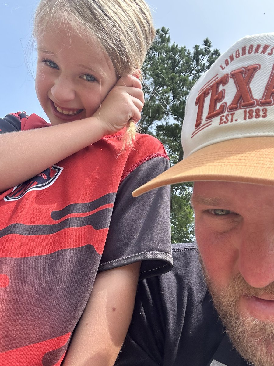 Kendall Hineman tweet media