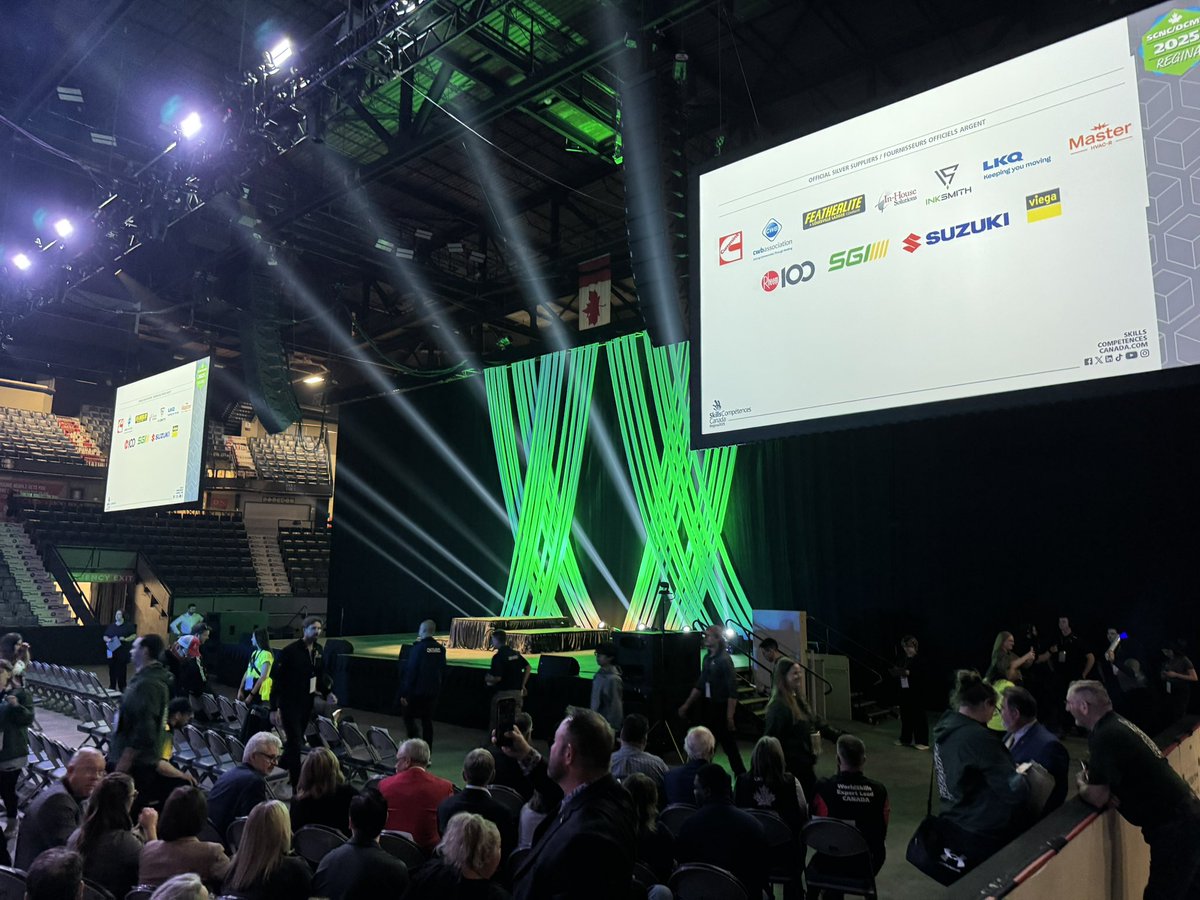 dweatherhead1's tweet photo. Last time I posted was for Ontario skills. We’re here at the National competition with 6 amazing competitors from @CentennialEDU at the closing ceremonies. Go team O and team Centennial!!!  More posts to follow… stay tuned. https://t.co/fD25JPNX9C