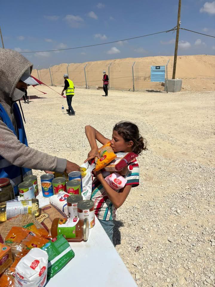 Humanitarian aid to people in Gaza, not to Hamas.

Despite Hamas’s attempts to prevent it and the UN opposing it, today the American initiative — the Gaza Humanitarian Fund — started delivering food packages to civilians in Gaza.

Hamas even tried to put up roadblocks to stop