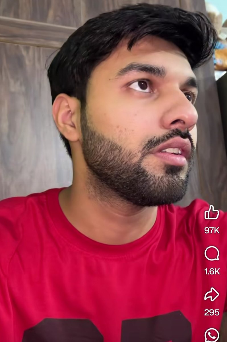 इसके लन्ड का स्वाद कैसा होगा?
A - नमकीन 
B - मीठा 
C - खट्टा
D - कड़वा