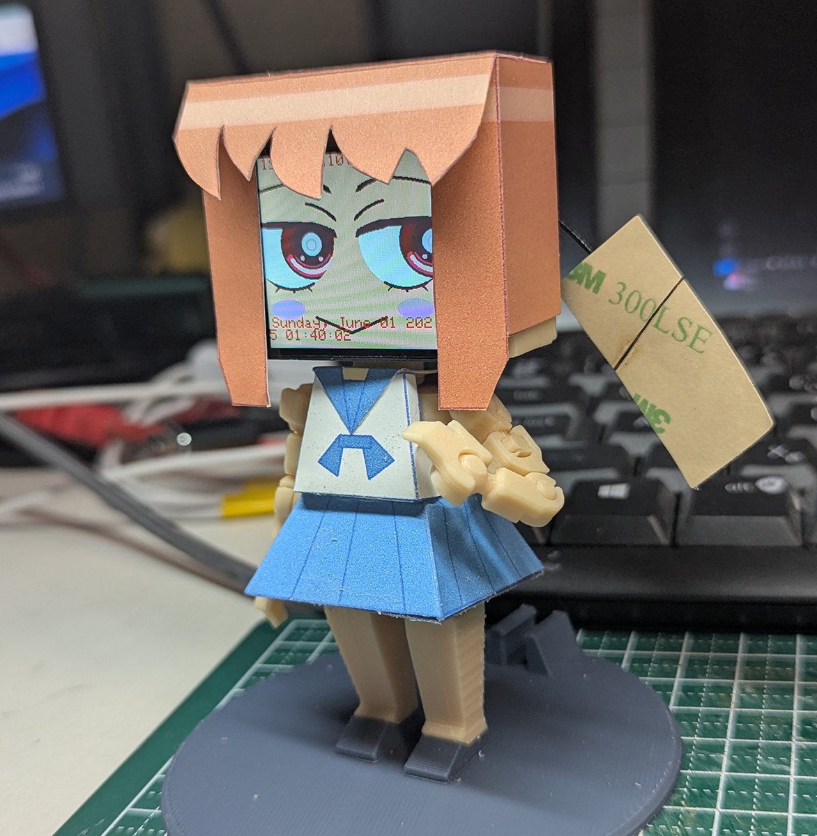 bryful's tweet image. #XIAO #ESP32S3 と1.5インチモニタを仕込んだ #3Dプリンター で作ったフィギュアの第1号ができた。
まだ、ソフトが途中。Wifiでいろいろ設定を行ったりする機能つける予定。もう１個モニタ（吹き出し）つけて時間とか天気とか表示させたりとかMP3モジュールるけてじゃべらすとかまだアイディアが膨らむ