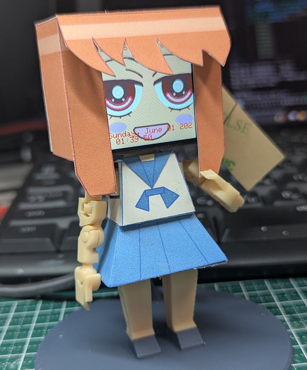 bryful's tweet image. #XIAO #ESP32S3 と1.5インチモニタを仕込んだ #3Dプリンター で作ったフィギュアの第1号ができた。
まだ、ソフトが途中。Wifiでいろいろ設定を行ったりする機能つける予定。もう１個モニタ（吹き出し）つけて時間とか天気とか表示させたりとかMP3モジュールるけてじゃべらすとかまだアイディアが膨らむ