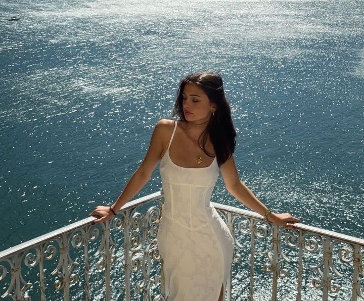 yslgirlx's tweet image. timeless elegance