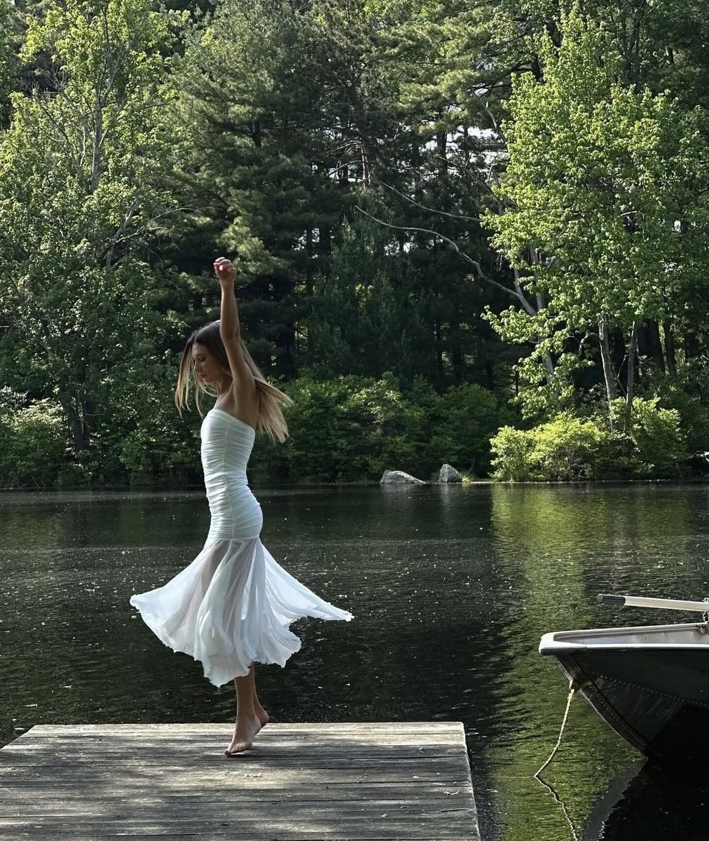 yslgirlx's tweet image. timeless elegance