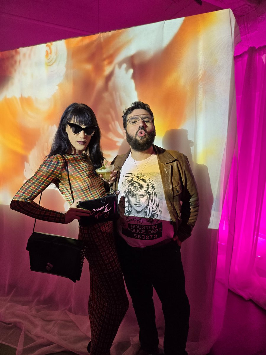 Presented an award last night to my old friend Marco Brambilla, director of Demolition Man and a prolific artist, at the Portland Art Museum

Suit by <a href="/THEROW/">The Row</a> 
Sunglasses by Patricia Field
Shirt by <a href="/silvamore/">Silvamore ✂</a>