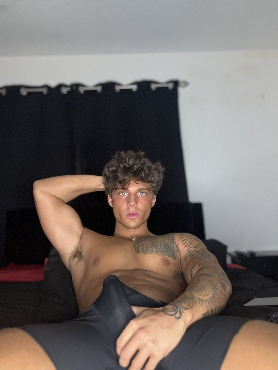 Like + rt for a 😘