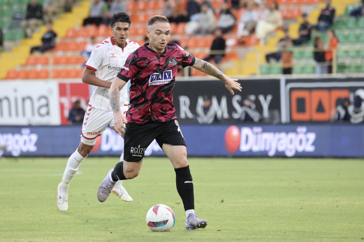 📸 İlk yarıdan fotoğraflar!
 
#ALYvSVS