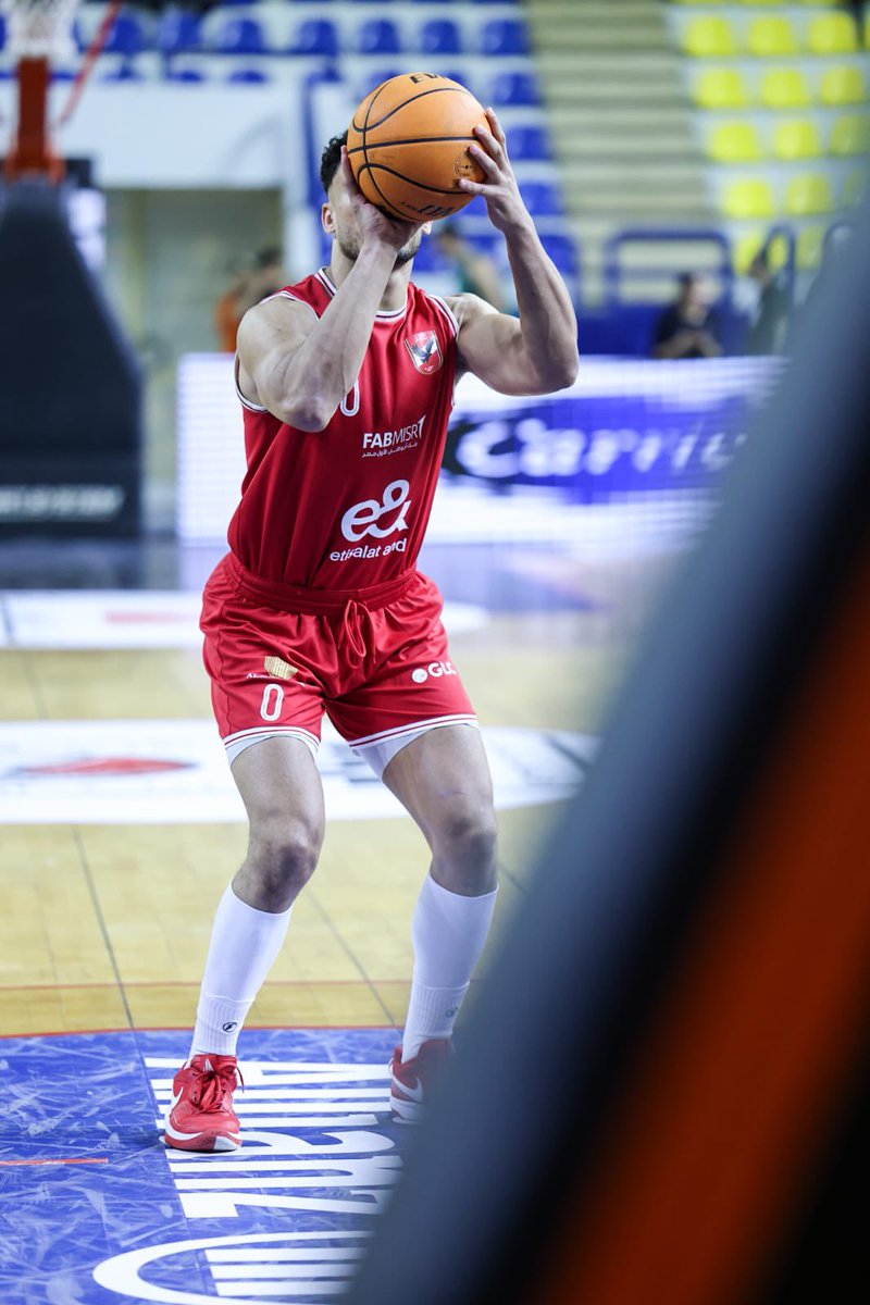 انتهاء الفترة الرابعة والمباراة ⛹️‍♂️

🏆 نهائي دوري السوبر 

🔴 الأهلى    75
🟢 الاتحاد  71

 #يلا_يا_أهلي