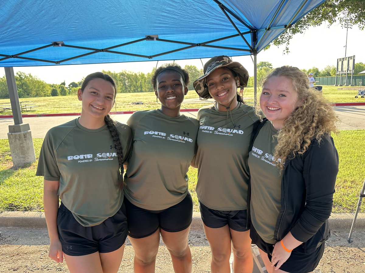 Monica C. Padilla (@msmcp2) on Twitter photo No matter the sport… Get you a coach that coaches and loves your kid like <a href="/ThrowSumthin/">Auntie Throw Sumthin - the Community Coach ⚪💣🥇</a> coaches and loves <a href="/OlesyaThrows/">Olesya Padilla Throws</a>
She’s built a team that loves and supports each other all season long! #teammatesmatter #summertrack #discus #shotput No matter the sport… Get you a coach that coaches and loves your kid like <a href="/ThrowSumthin/">Auntie Throw Sumthin - the Community Coach ⚪💣🥇</a> coaches and loves <a href="/OlesyaThrows/">Olesya Padilla Throws</a>
She’s built a team that loves and supports each other all season long! #teammatesmatter #summertrack #discus #shotput