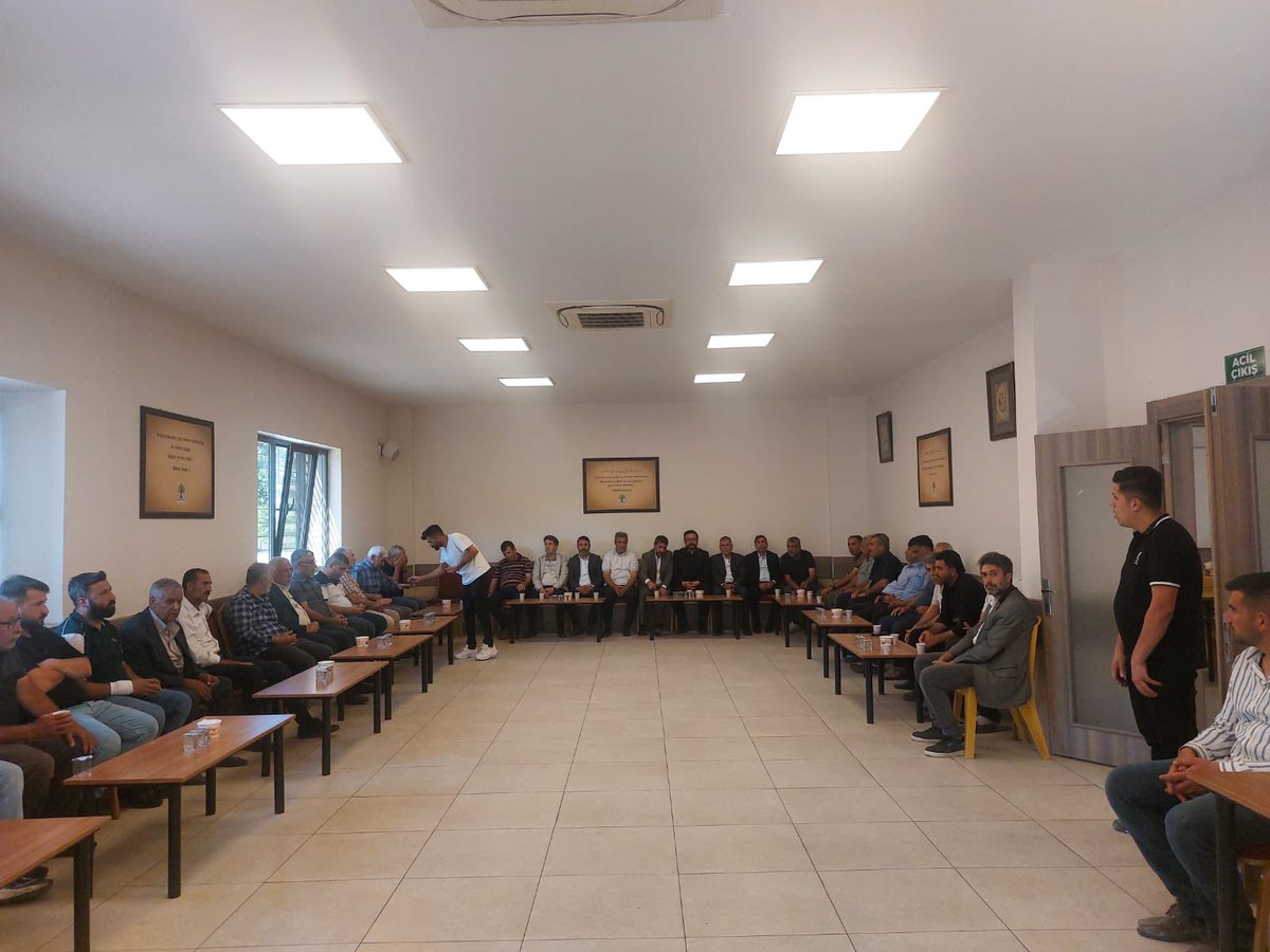 nebikaplann's tweet photo. Gaziantep Spor Eski Başkanı Sn. Hasan ŞAHİN’in kıymetli annesinin vefatı dolayısıyla;
Sn. @mehmetyilmazmy_ ve Derneğimizin Yönetim kuruluyla birlikte taziye ziyaretinde bulunarak, başsağlığı dileklerimizi ilettik.
Merhumeye Allah’tan rahmet diliyorum,Mekanı cennet olsun inşallah. https://t.co/7FLqBteBTo