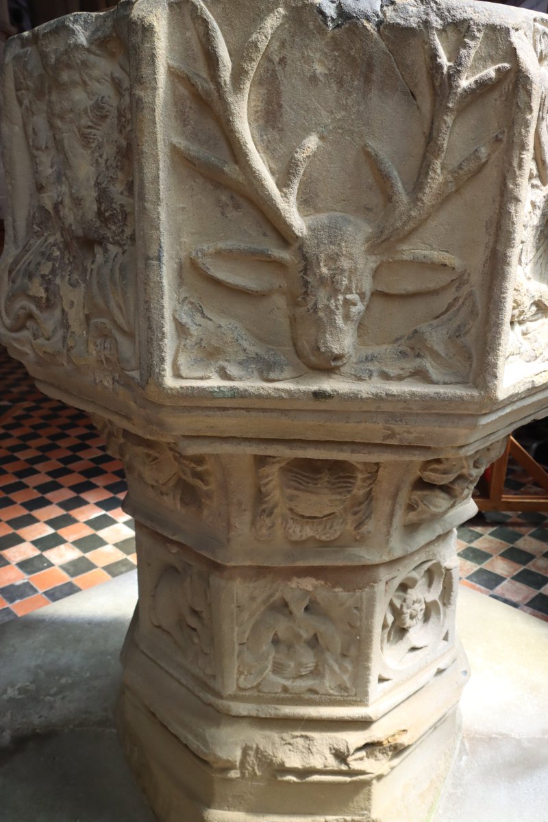 BasedInChurton's tweet image. It's not every church that carries musket-holes from combat during the Civil War within the church itself, but St Chad's in Holt next to the medieval bridge is one of them. Lots of splendid features in this Grade 1 listed church including a stunning font.
wp.me/pcZwQK-4ae
