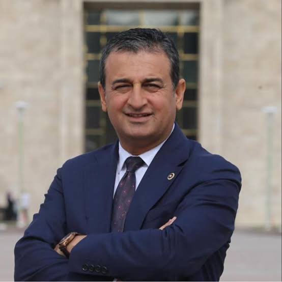 🔴 TEYİTLİ BİLGİ

⭕️ İBB ve ilçe belediyelerinden onlarca ihale alan iş insanı Aziz İhsan Aktaş’ın etkin pişmanlık ifadesinden; 

Aziz İhsan Aktaş : Seyhan Belediyesiyle ilgili olarak; Oya Tekin, Seyhan Belediye Başkanıdır. 19.07.2024 tarihinde Ankara'da Burhanettin Bulut ve