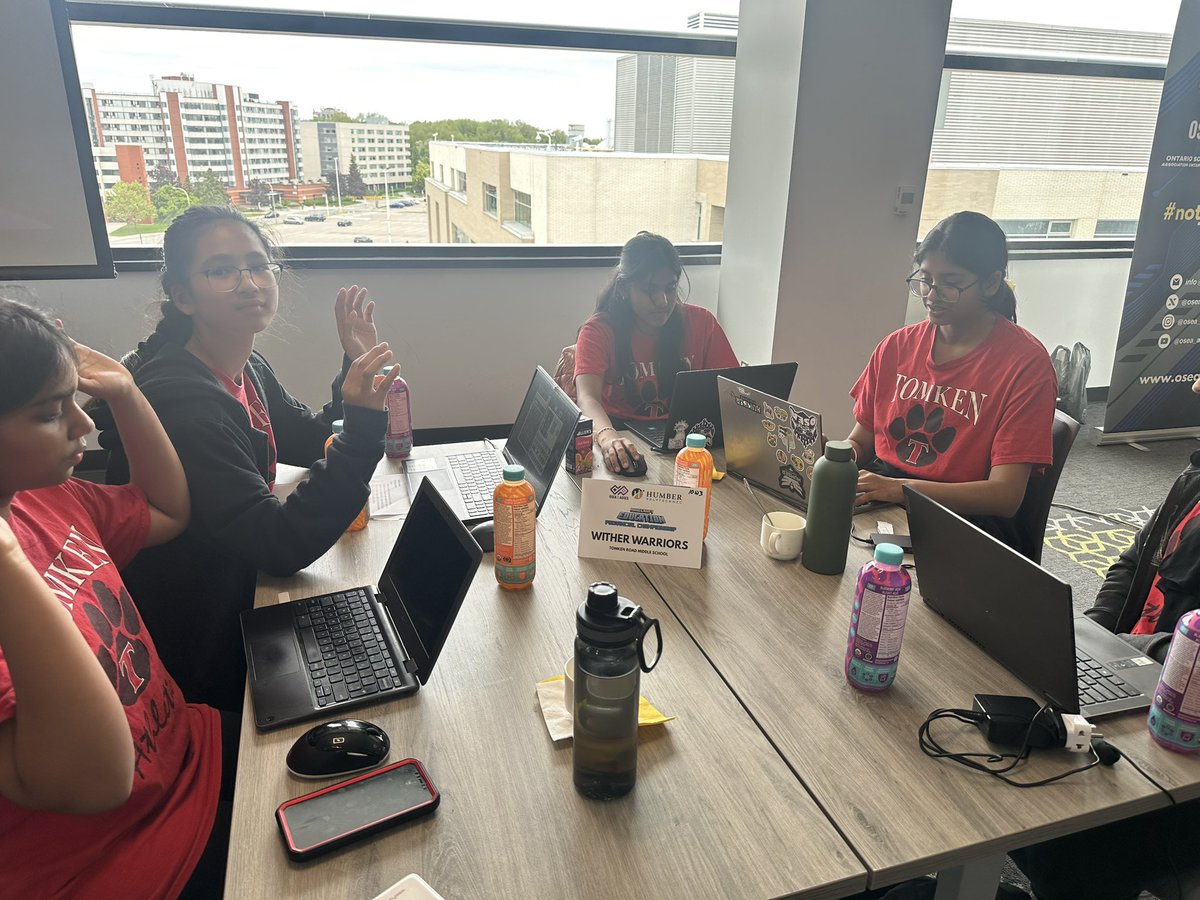 Amanda Rose tweet media