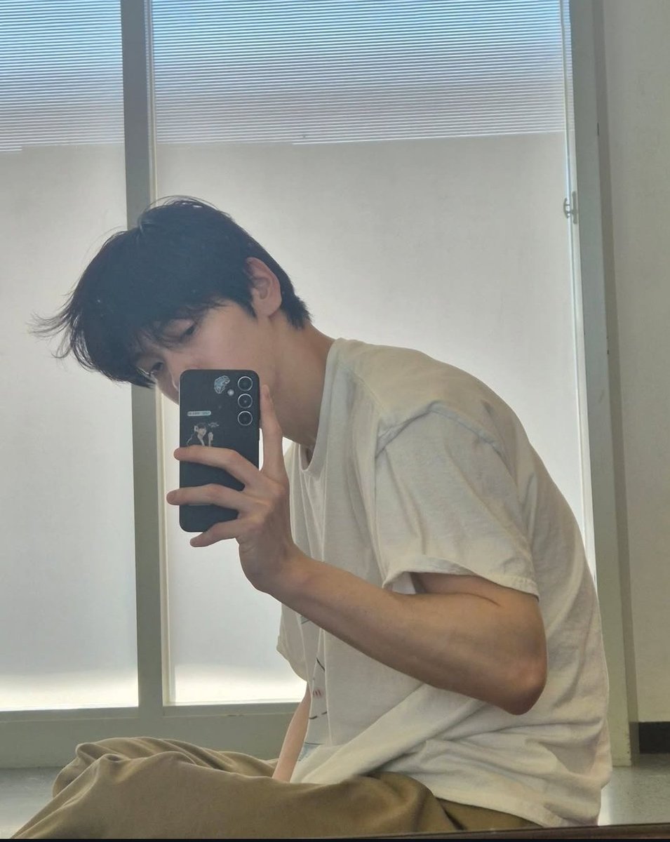 _levilevilevi's tweet photo. ——— #phuprpg 🦐 https://t.co/BRayUnzaSe