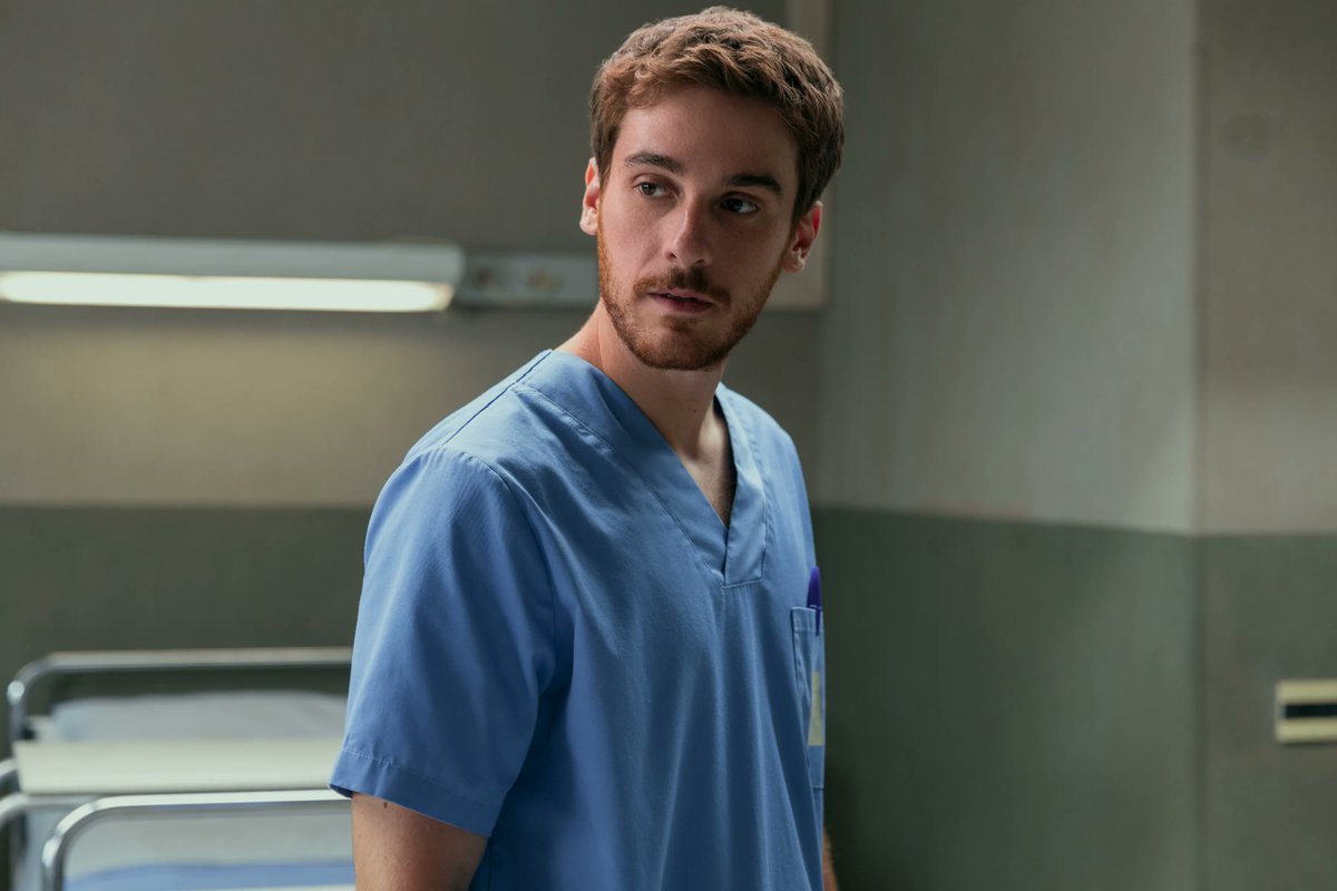 Tutto Chiede Salvezza vince il premio come Miglior Serie Dramedy ai Nastri d'Argento 2025 Grandi Serie.