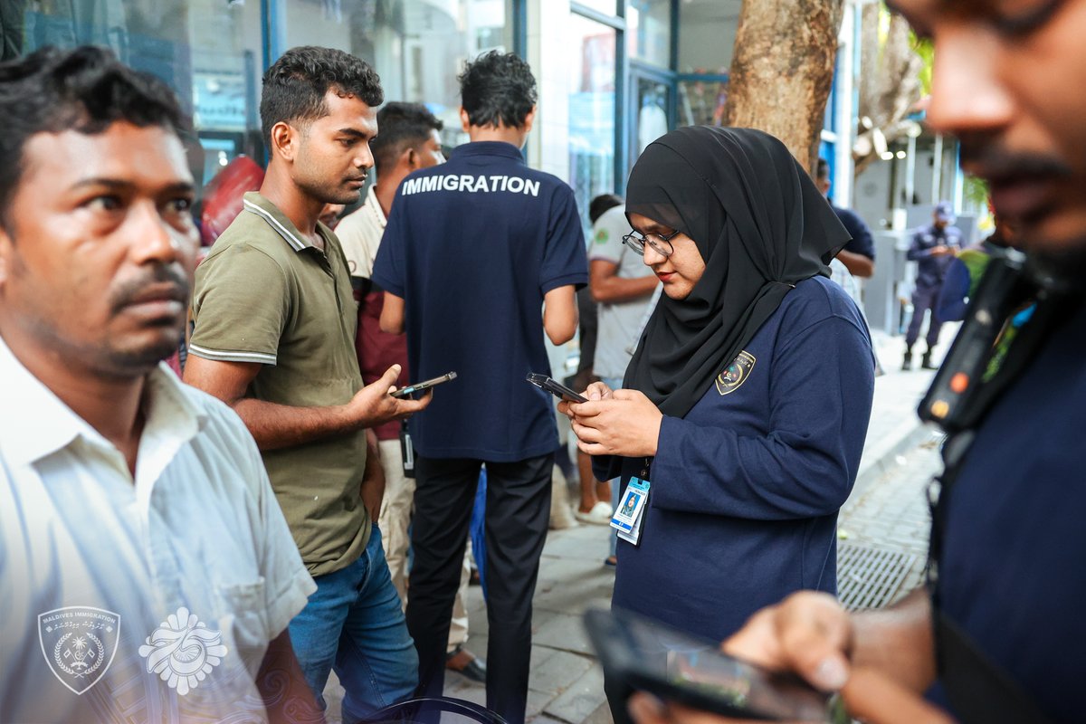 މިއަދު ހެނދުނު 7:30 އިން ފެށިގެން 9:15 އާ ހަމައަށް ޓާސްކް ފޯސްއިން ވަނީ ގަވާއިދާ ހިލާފަށް އުޅޭ ބިދޭސީން އާންމުކޮށް އެއްވެއުޅޭ ދެ ސަރަހައްދެއް ކަމުގައިވާ ޒިކުރާ މިސްކިތް ސަރަހައްދާއި ހީނާމާގެ ޕާކިންގ ސަރަހައްދުގައި ހާއްސަ އޮޕަރޭޝަނެއް ކުރިއަށް ގެންގޮސްފައި. މި އޮޕަރޭޝަނުގައި