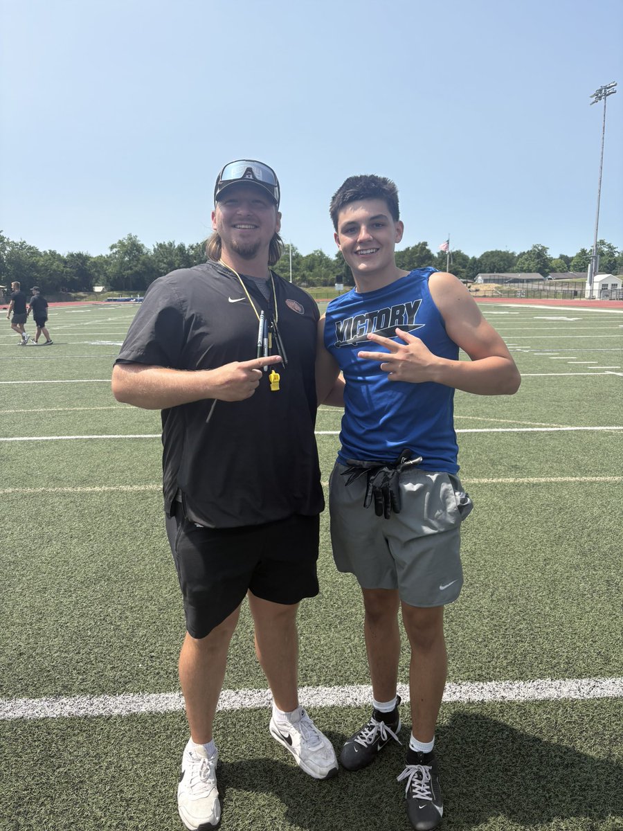 Got 1% better today with one of the best lb coaches <a href="/CoachBVOdom/">Coach Broderic Odom M.Ed.</a> very excited for next camp I attend <a href="/ECUTigersFB/">ECU Tigers Football</a>