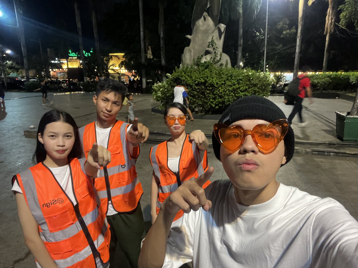 Signshines's tweet image. Daily Orange Pill 🧡

#9 Organize a Sign community event.

Grateful to everyone who made Sign Cares possible. Your support proves kindness we all can make a difference. Thanks for joining me in creating a short but unforgettable experience for our new signees @realyanxin🧡🧡🧡