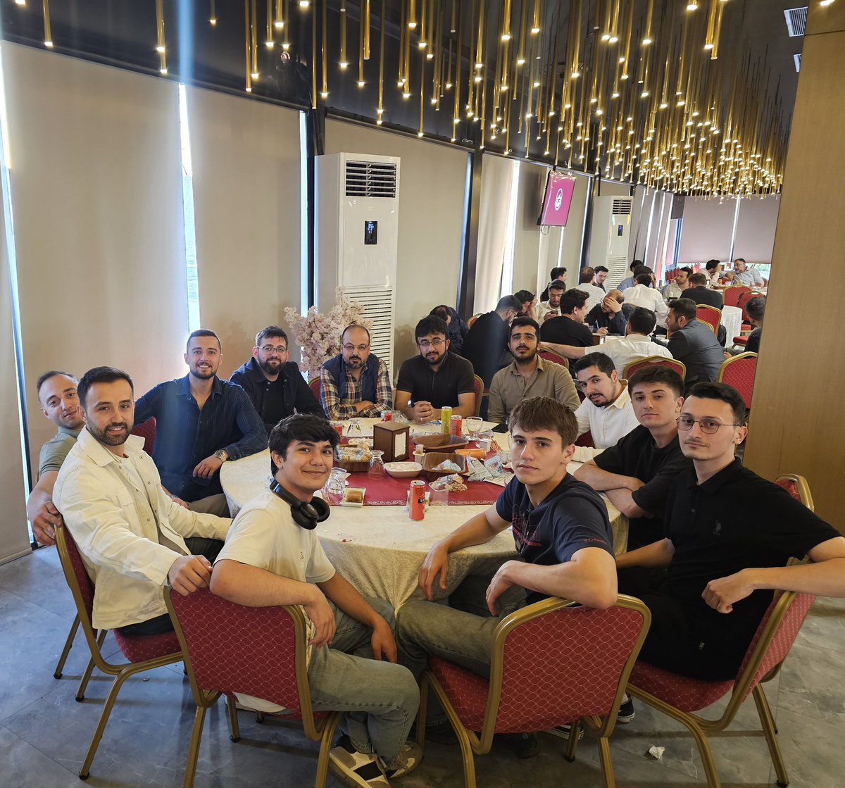 TEKDER BEYOĞLU (@tekderbeyoglu) on Twitter photo TEKDER İSTANBUL İl Başkanlığı tarafından düzenlenen "Dönem Değerlendirme Toplantısı" programına Beyoğlu Teknik Elemanlar Derneği İlçe Temsilcisi ve Yönetim Kurulu Üyeleri katılım sağladılar.
<a href="/tekderistanbul/">TEKDER İstanbul</a>
<a href="/TEKDERGM/">TEKDER - Teknik Elemanlar Derneği</a>
<a href="/tekdergenc/">Genç TEKDER</a>
📍Çatladıkapı Sosyal Tesisleri TEKDER İSTANBUL İl Başkanlığı tarafından düzenlenen "Dönem Değerlendirme Toplantısı" programına Beyoğlu Teknik Elemanlar Derneği İlçe Temsilcisi ve Yönetim Kurulu Üyeleri katılım sağladılar.
<a href="/tekderistanbul/">TEKDER İstanbul</a>
<a href="/TEKDERGM/">TEKDER - Teknik Elemanlar Derneği</a>
<a href="/tekdergenc/">Genç TEKDER</a>
📍Çatladıkapı Sosyal Tesisleri