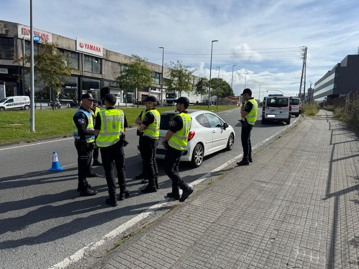 👮 O alumnado da 17ª promoción de Policía Local concluíu as prácticas que realizaron na Policía Local da Coruña ao longo de catro días

👏 Grazas profesores de seguridade viaria, ao Concello e á Policía Local da Coruña pola súa implicación e colaboración coa Academia