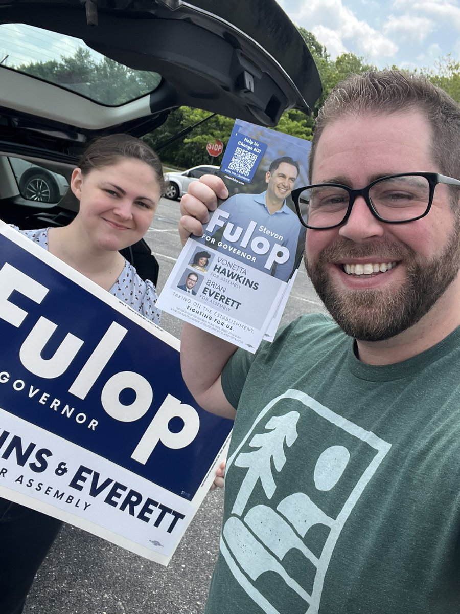 More and more people in South Jersey are learning how to canvas &amp; phone bank for the first time thru #DemocratsForChange and tbh it makes me so happy!

We are empowering people across the region to stand up for their communities &amp; beliefs. Join us! mobilize.us/mobilize/event…
