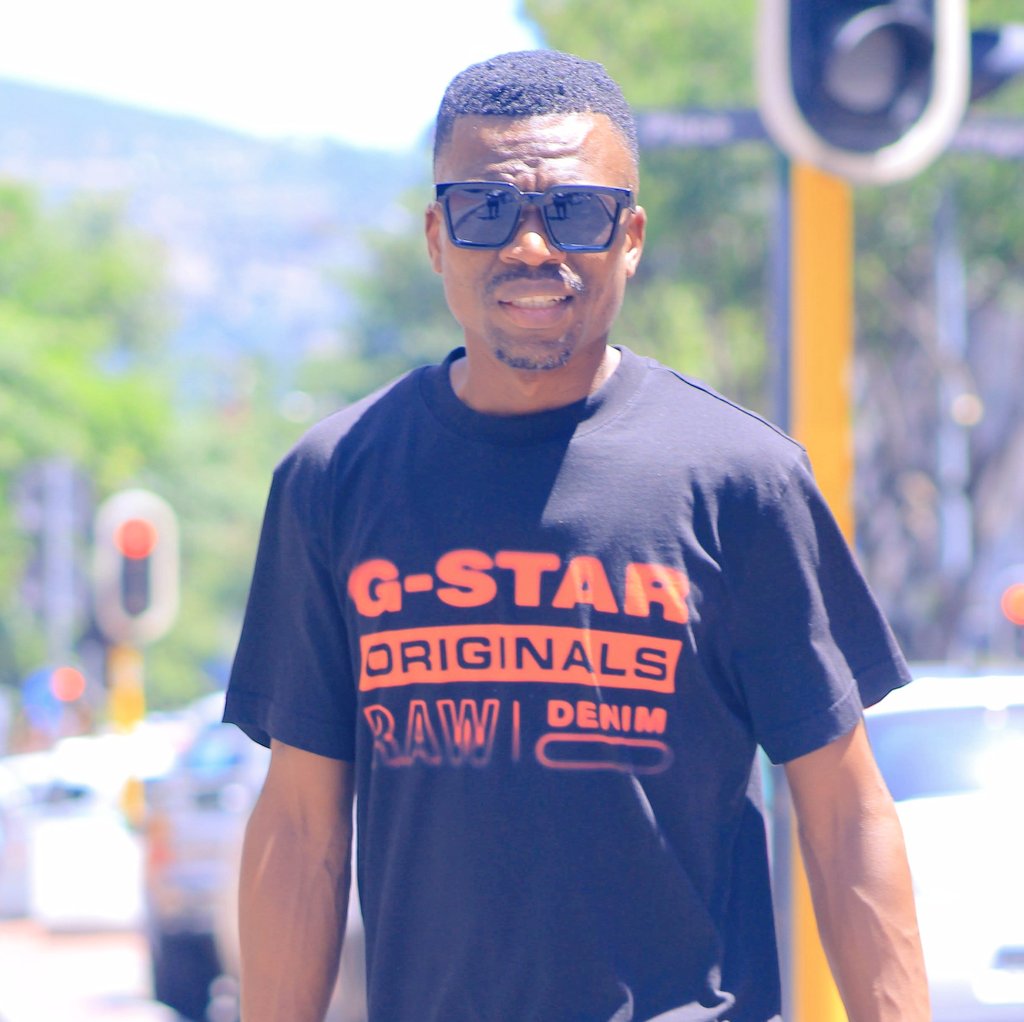 Sir OJ (@onkejonasza) on Twitter photo 