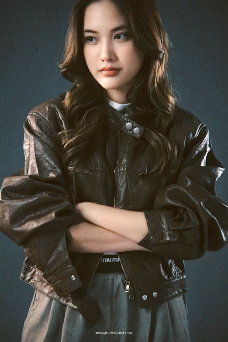 loverofFreen's tweet image. She is the victim here but she would never act like one! She doesn’t feed on sympathy! When she got harassed today she chest it and acted professional at work and when she got home she didn’t like sad posts,she rather sent us encouragement 💪
A fave and more!
#srchafreen