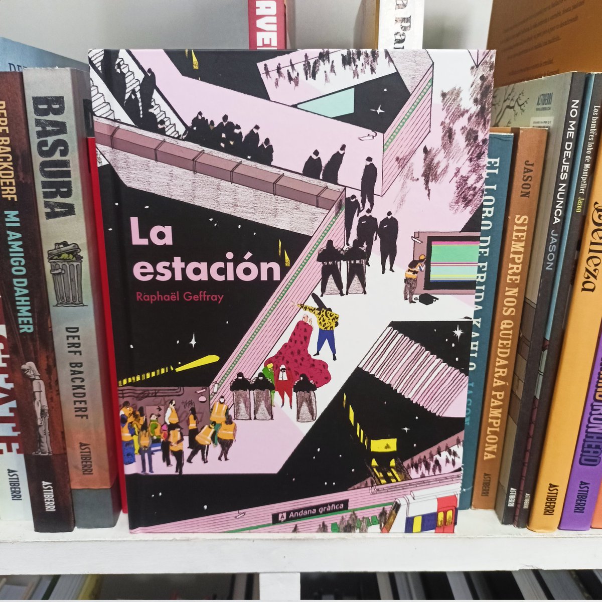 Sindicomic's tweet photo. Esta semana deixóunos unha morea de novidades: obras novas do trinque, continuacións, reimpresións e ata algunha sorpresa! https://t.co/lCiY3yjCPG