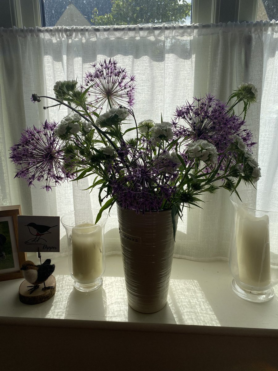 It’s that time of year where my floral arrangements start to get increasing abstract