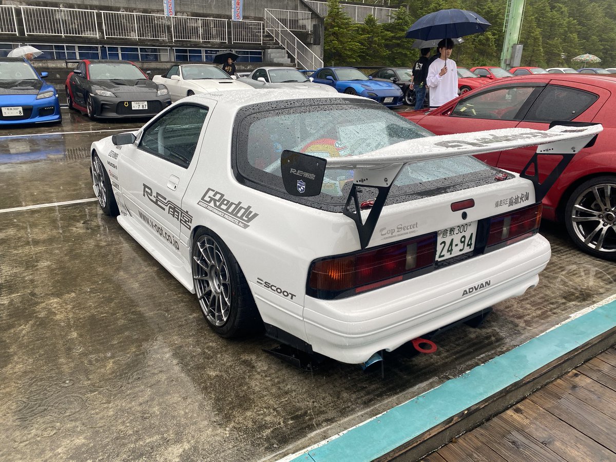 雨だったのもあって写真ほぼ撮ってなくてぇ(普段から撮らないんだけども)

でも山路号レプリカが生で見れてよかったです

雨がなぁ……(2度目)