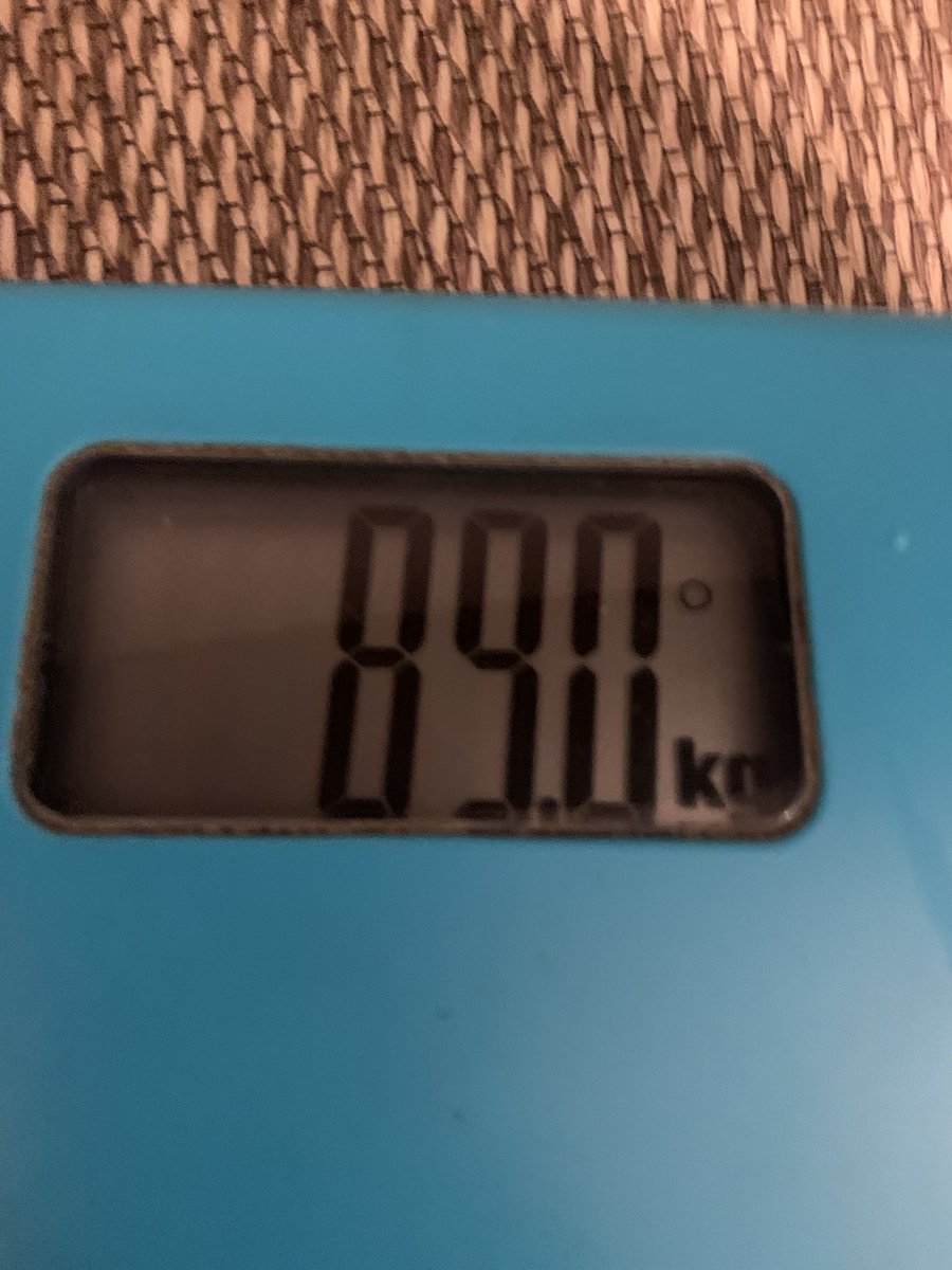 SPaashi's tweet photo. ✅ダイエット145日目(5月31日)

・月末実績(開始時100.6kg)
1月　96.4kg(-4.2kg/月)
2月　93.8kg(-2.6kg/月)    Total -6.8kg
3月　93.7kg(-0.1kg/月)     Total -6.9kg
4月　91.3kg(-2.4kg/月)     Total -9.3kg
5月　89.0kg(-2.3kg/月)     Total-11.6kg
6月
7月
8月
9月
10月
11月
12月

5月末の報告です。ご査収ください。