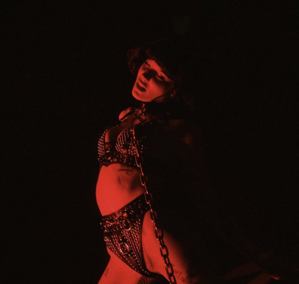 #HalseyOnTourFL

📸: <a href="/ReadInReverie/">Mabel</a>