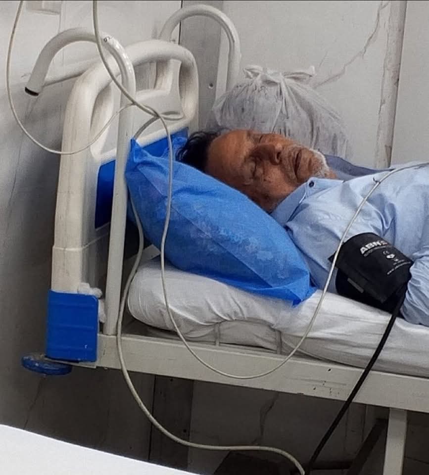 عمران خان کے وفادار ساتھی میاں محمود الرشید نہایت ہی خاموشی اور ثابت قدمی سے کپتان کے نظریے اور ملک سے وفا کی قیمت شدید بیماری میں بھی ناحق قید کی صورت میں ادا کر رہے ہیں، میاں محمود الرشید کی قربانیاں رائیگاں نہیں جائیں گی آمریت اور قابض مافیا کو شکست ہو گی!
#May9th_FalseFlag