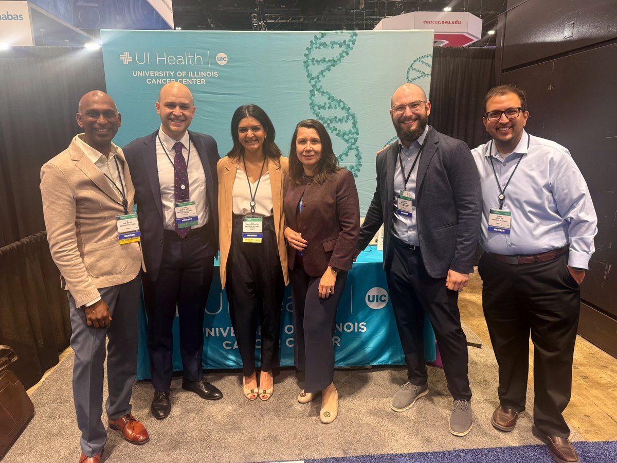 UIC Heme Onc Fellowship (@uic_ho_fellows) on Twitter photo #ASCO25
🌟 wonderful chiefs Dr. Nassar & <a href="/nehahipp/">Neha Hippalgaonkar</a> on our fellow-driven TB oral Med Ed & w/ PGY-5 Dr. Raman & Dr. Krule <a href="/DrKarineTawagi/">Karine Tawagi MD</a>
🌟 PGY-5 Dr. Weinfeld w/ poster on ADI in NSCLC w/ <a href="/RyanNguyenDO/">Ryan Nguyen</a> <a href="/FrankWeinbergMD/">Frank Weinberg</a>
🌟 w/ great breast faculty <a href="/DrVKGadi/">VK Gadi</a> & Dr. Danciu #ASCO25
🌟 wonderful chiefs Dr. Nassar & <a href="/nehahipp/">Neha Hippalgaonkar</a> on our fellow-driven TB oral Med Ed & w/ PGY-5 Dr. Raman & Dr. Krule <a href="/DrKarineTawagi/">Karine Tawagi MD</a>
🌟 PGY-5 Dr. Weinfeld w/ poster on ADI in NSCLC w/ <a href="/RyanNguyenDO/">Ryan Nguyen</a> <a href="/FrankWeinbergMD/">Frank Weinberg</a>
🌟 w/ great breast faculty <a href="/DrVKGadi/">VK Gadi</a> & Dr. Danciu