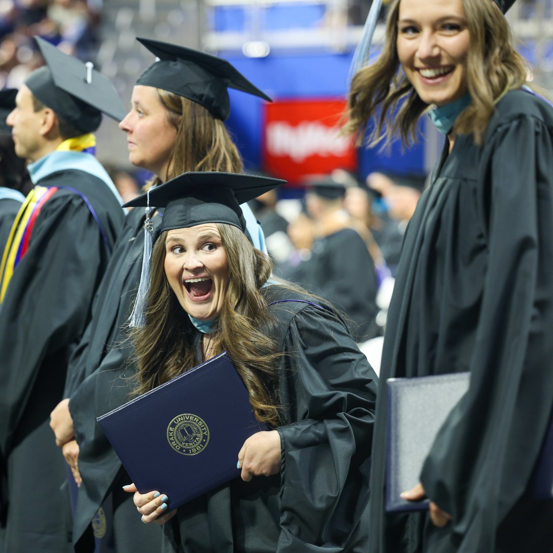 DrakeUniversity's tweet image. May at @DrakeUniversity 💙