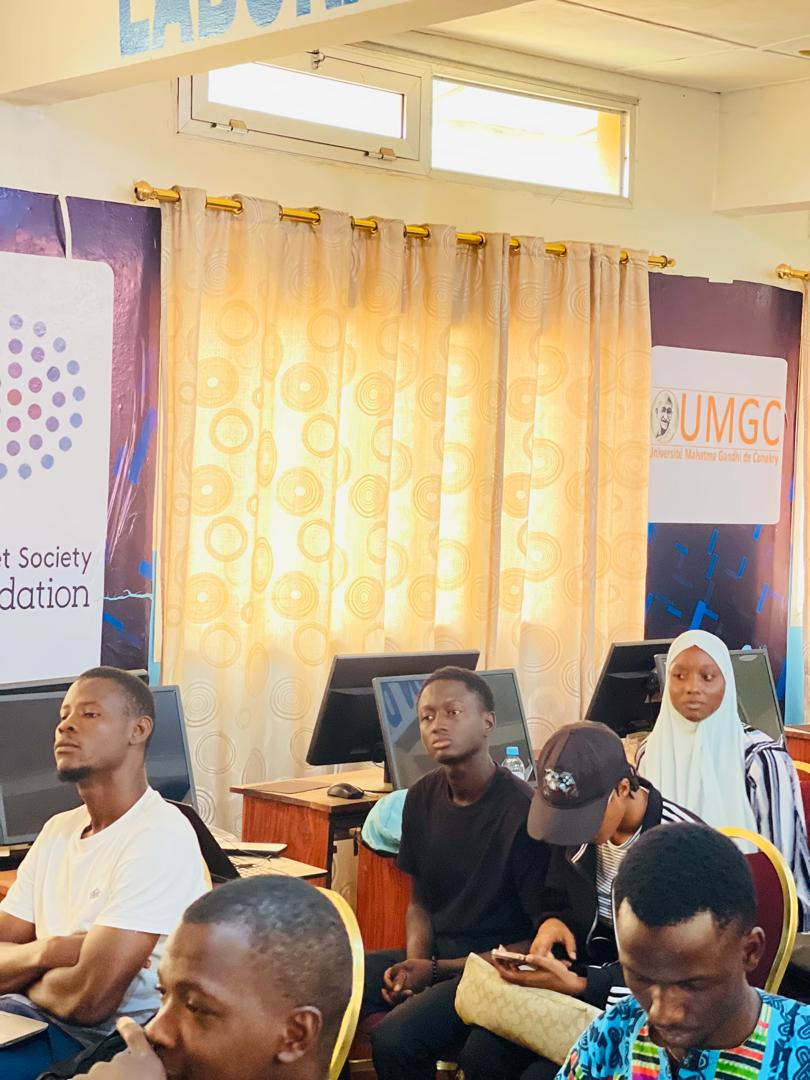 ✅ Le Chapitre ISOC Guinée a tenu son Assemblée Générale Ordinaire le 31 05 2025 à l’Université Mahatma Gandhi (Bloc B).
📊 Les rapports moral et financier 2023-2024 ont été présentés &amp; adoptés.
Merci aux membres pour leur engagement et leurs contributions constructives...
