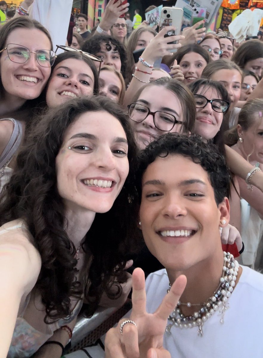 one year ago i was the happiest in my fav place with my fav people❤️‍🩹