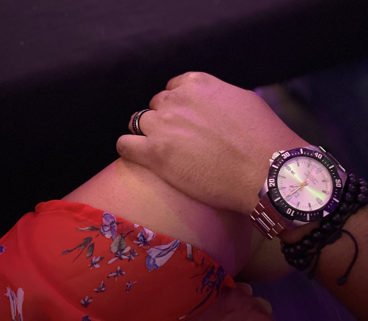 Noviando!!!
Saquen plan corazones 😈🥰