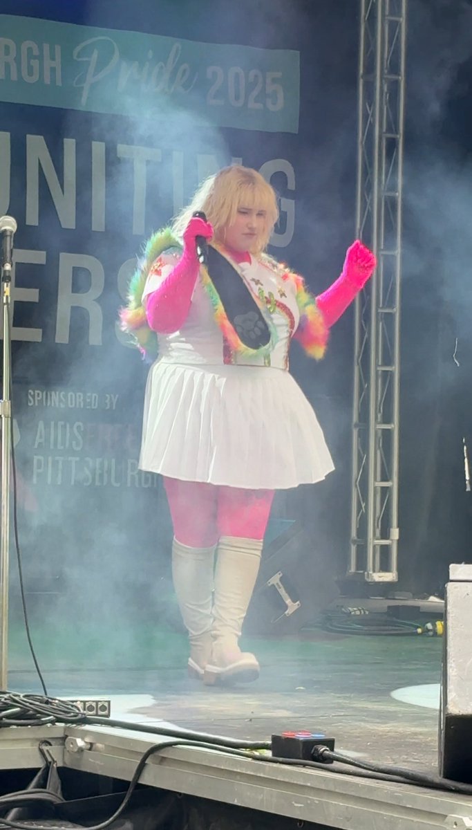 PITTSBURGH!! thank you. HAPPY PRIDE!!!! 🌈🌈🎶🎶🩷🩷