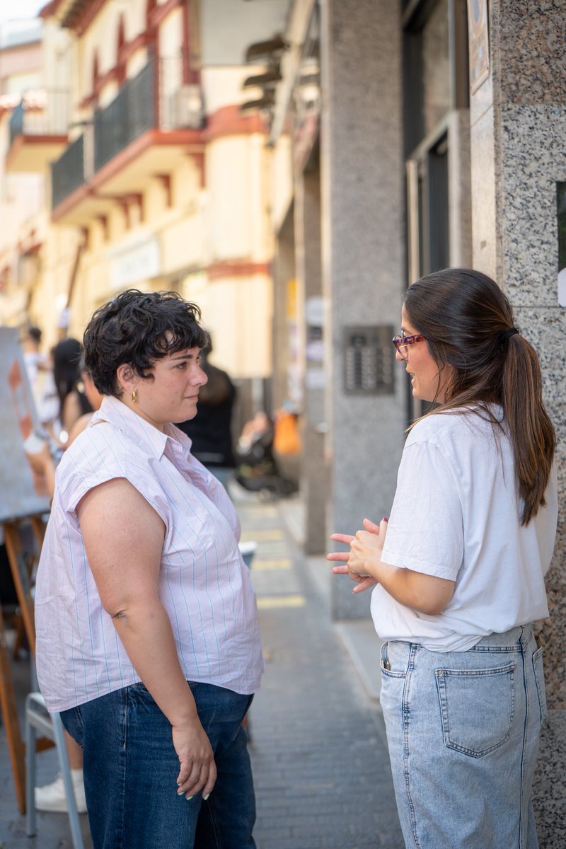 MireiaG_S's tweet photo. Una jornada per passejar, descobrir propostes locals i donar suport als negocis de proximitat, que són motor de ciutat i espai de trobada. https://t.co/EbfzjTTZYw