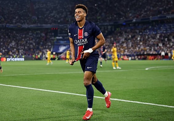 Understanding4x's tweet image. Players football is made for.