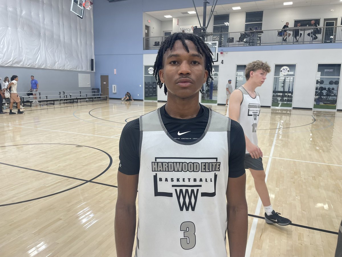 Prep Hoops Missouri (@prephoopsmo) on Twitter photo After scoring only three points in the first half, 2026 Lincoln Swan of <a href="/HardwoodElite_/">Hardwood Elite</a> caught fire in the second half with 18 points as his team got the dub. He delivered buckets from anywhere and everywhere on the court. Attends Francis Howell. After scoring only three points in the first half, 2026 Lincoln Swan of <a href="/HardwoodElite_/">Hardwood Elite</a> caught fire in the second half with 18 points as his team got the dub. He delivered buckets from anywhere and everywhere on the court. Attends Francis Howell.