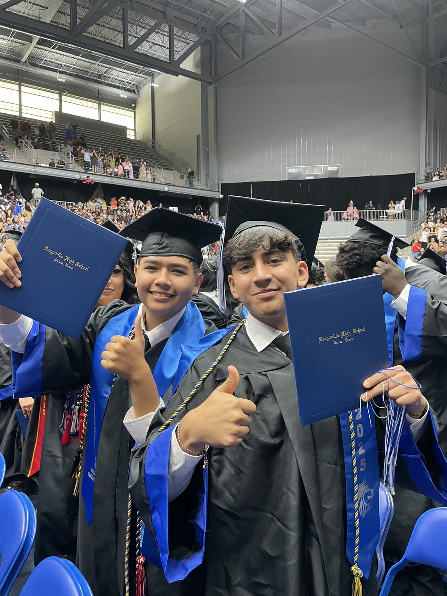 ✨🎓Alumni status!
<a href="/SHSDragonsDISD/">Seagoville High School</a> <a href="/DallasISDSupt/">Dr. Stephanie S. Elizalde</a>