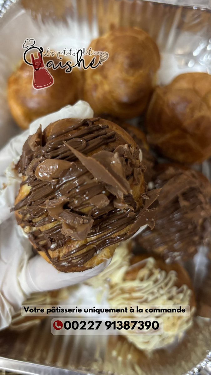 LesAishee's tweet photo. Hello 

À partir de 11h dimanche 1er Juin 
Nos box mix 
Édition EXCLUSIVE 

9 choux garnis de crèmes onctueuses vanille chocolat cappuccino 

Et parsemés d’éclats de mes chocolats préférés 😋

Prix 5.000 fcfa 

Infoline 91387390/98387390

#votrezinderoisequipâtisse https://t.co/6zyRXJUC2b
