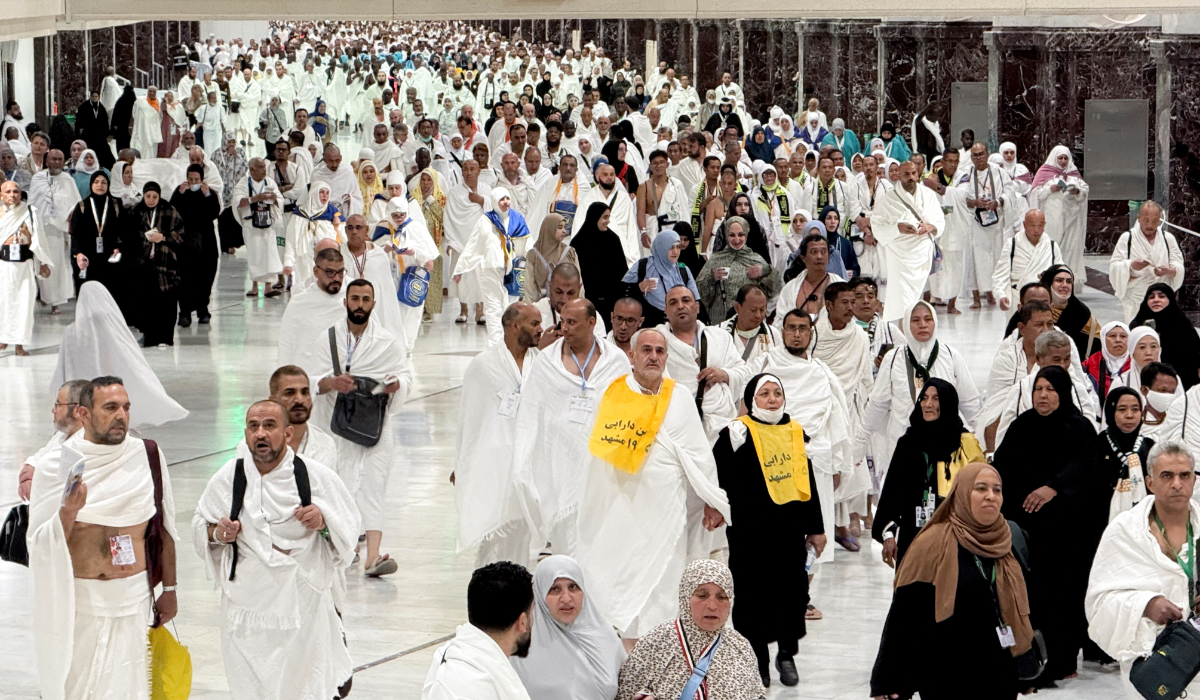 Arab News (@arabnews) on Twitter photo King Abdulaziz University students have developed an app to help #Hajj pilgrims navigate their journey easily, eliminating the challenge of getting lost during the intense pilgrimage. <a href="/kauedu_sa/">جامعة الملك عبدالعزيز</a> #Hajj2025 arab.news/nvjd8 King Abdulaziz University students have developed an app to help #Hajj pilgrims navigate their journey easily, eliminating the challenge of getting lost during the intense pilgrimage. <a href="/kauedu_sa/">جامعة الملك عبدالعزيز</a> #Hajj2025 arab.news/nvjd8