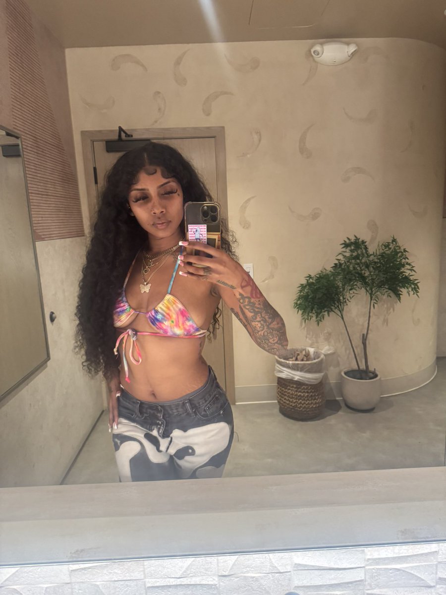 babyfacekilllaa's tweet photo. wish u was here? https://t.co/01ZTSs94AV