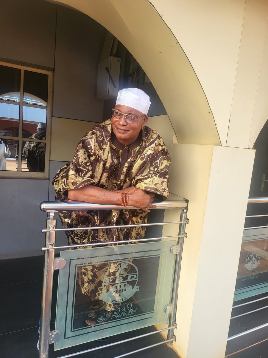 AareFcim's tweet photo. Alayeluwa Oba Lukman Olalekan Adeleke Kuoye, Ph.D, Fcim (Arole Oluaso), Olu of Imasayi. https://t.co/oQHG0NT1uF
