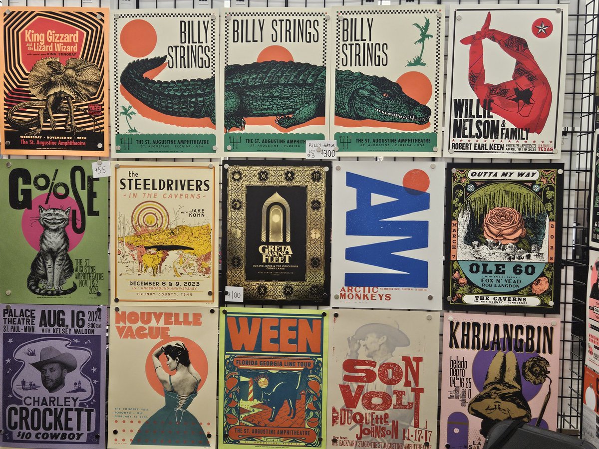 Concert_People's tweet photo. π¨πΆβοΈ@ColourHaiku rock poster art show is back!! This year in DTLA. So many amazingly talented artists showing off their impressive show posters. This is a small indie art con we hope continues to run in L.A. for years to come. Check em out:
https://t.co/2IrmiZEwqF
#ColourHaiku https://t.co/8jQoAjfwq8