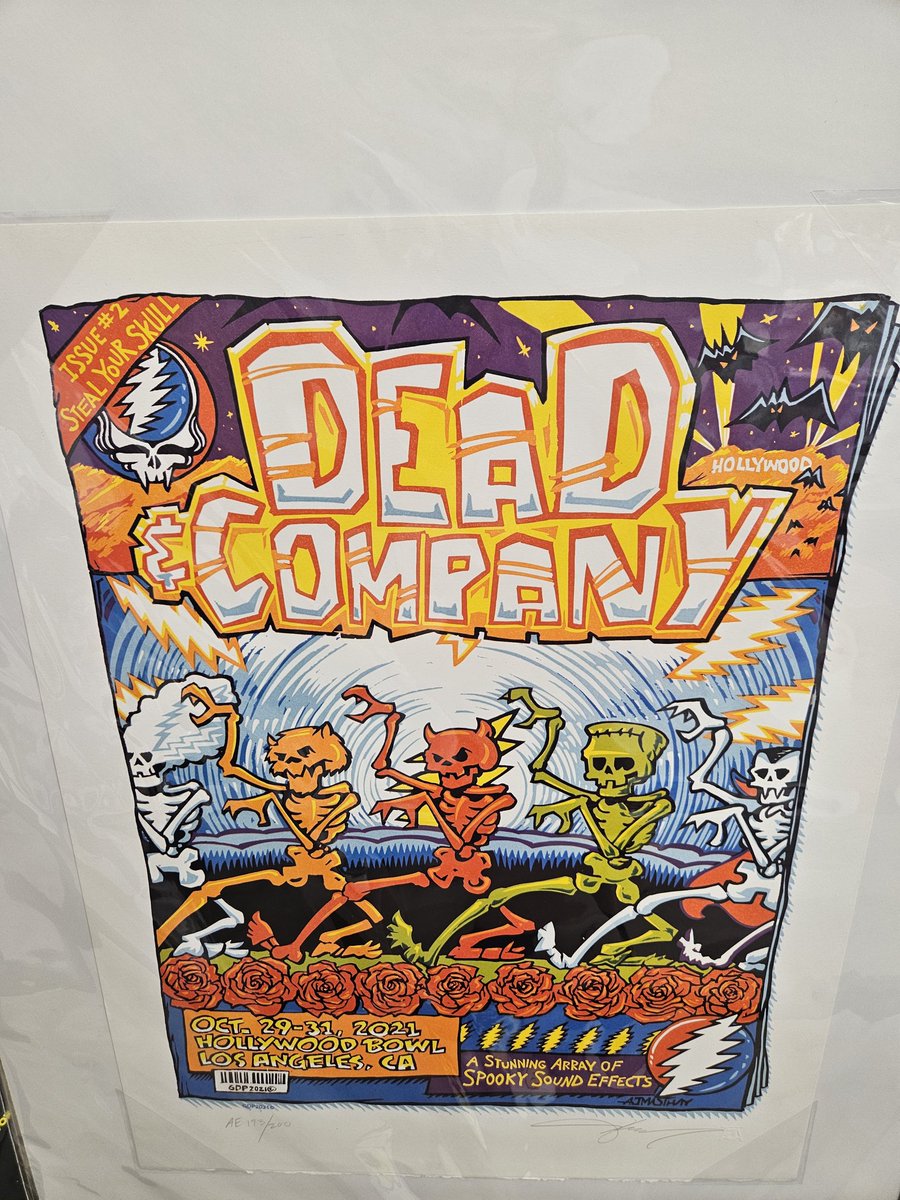 Concert_People's tweet photo. π¨πΆβοΈ@ColourHaiku rock poster art show is back!! This year in DTLA. So many amazingly talented artists showing off their impressive show posters. This is a small indie art con we hope continues to run in L.A. for years to come. Check em out:
https://t.co/2IrmiZEwqF
#ColourHaiku https://t.co/8jQoAjfwq8