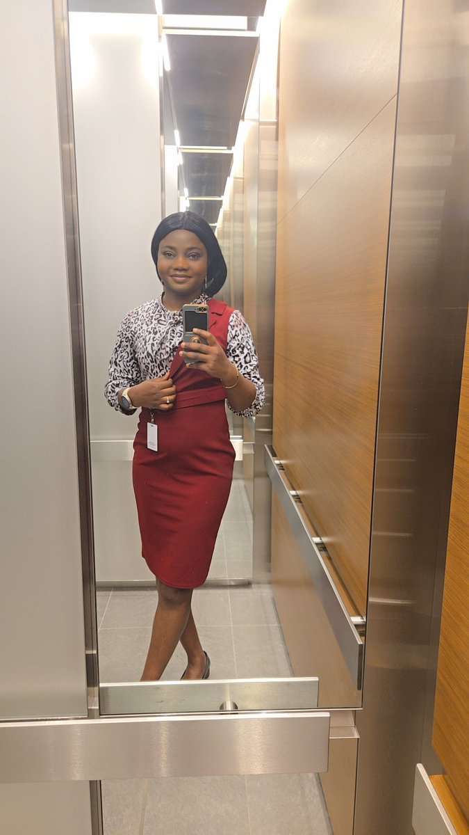 _anitaebube1's tweet image. One month of showing up in person and showing out too 😊👗. #InPerson #OfficeWork